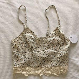 EN CRÉME floral bralette/crop top
